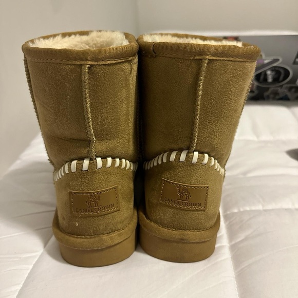 Brown fur boots! - Picture 2 of 4